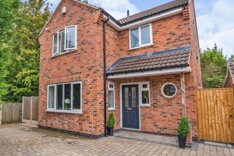 3 bedroom detached house to rent, Clive Crescent, Kimberley, Nottingham