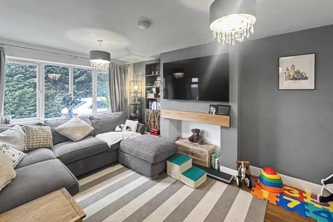 3 bedroom detached house to rent, Clive Crescent, Kimberley, Nottingham