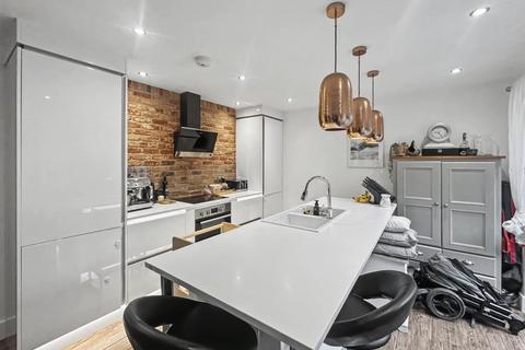 3 bedroom detached house to rent, Clive Crescent, Kimberley, Nottingham