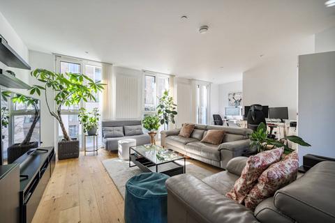 undefined, Admiralty Avenue, Docklands, London, E16