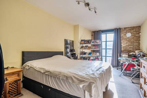 2 bedroom flat for sale, Millennium Drive, Isle Of Dogs, London, E14