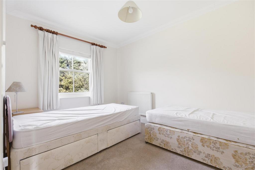 19 St Georges Square 23.jpg