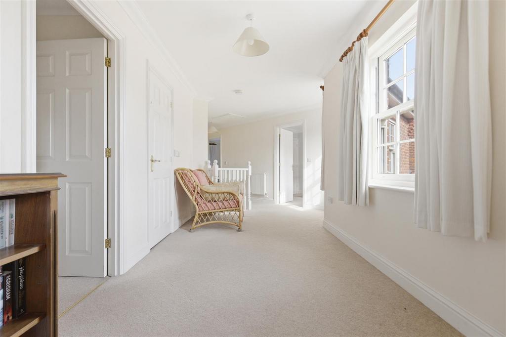 19 St Georges Square 9.jpg