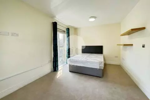 1 bedroom house of multiple occupation to rent - View 2