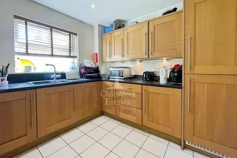 1 bedroom house of multiple occupation to rent - View 4
