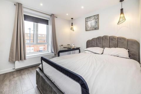 undefined, Tintagel Drive, Stanmore HA7