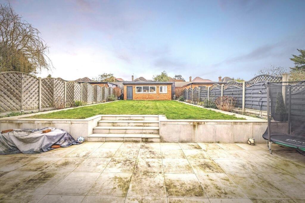 Davidson Frost-Wellings, DFW Tintagel Drive, Garde