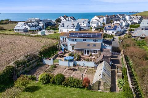 4 bedroom detached house for sale, Trevone