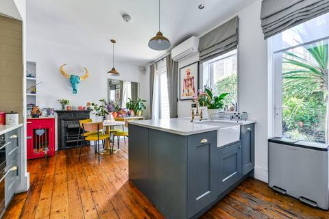 2 bedroom terraced house for sale, Yoakley Road, Stoke Newington, London, N16