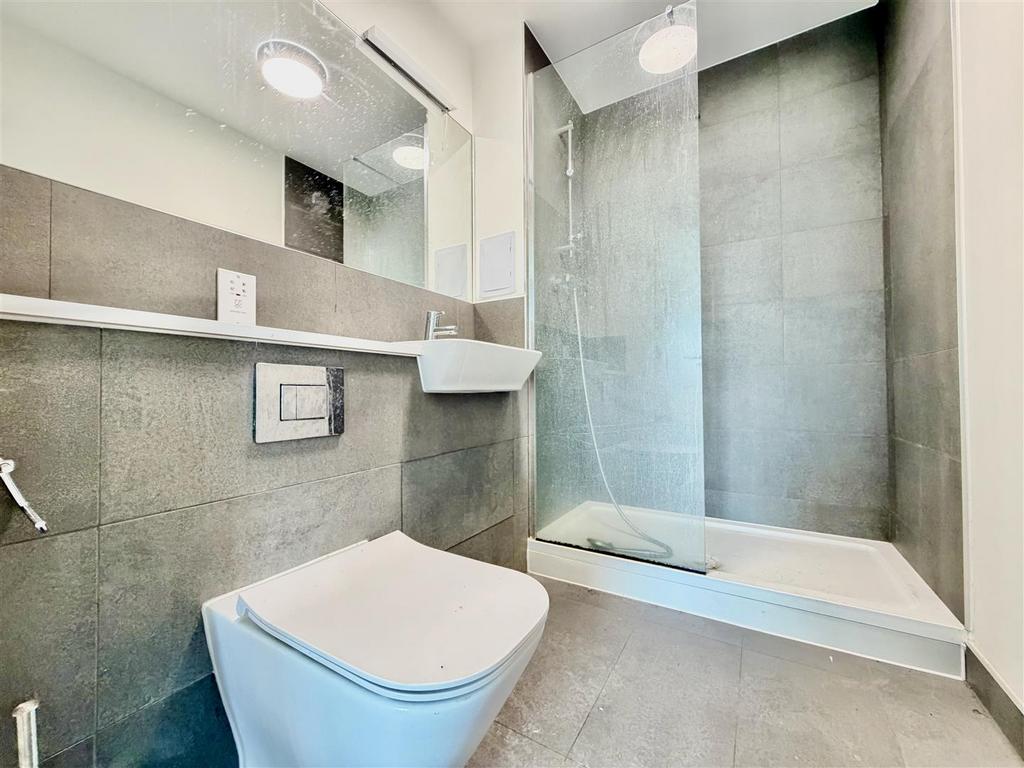 Shower Room/ WC
