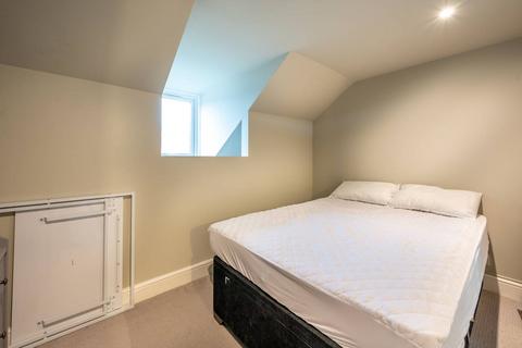 undefined, Elmgreen Close, Stratford, London, E15