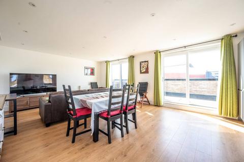 undefined, Fifth Avenue, Manor Park, London, E12