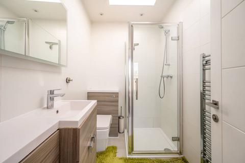 undefined, Fifth Avenue, Manor Park, London, E12