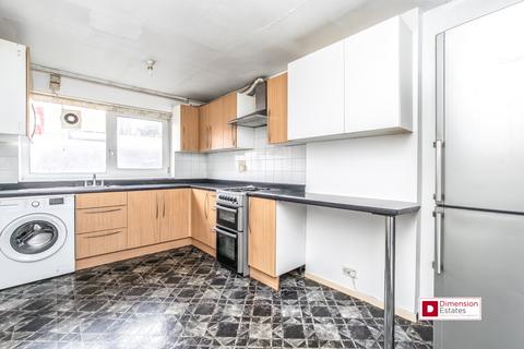 3 bedroom maisonette for sale, Halesworth Close, Upper Clapton, London, E5