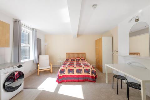 Studio for sale, St. Georges Square, Pimlico, London, SW1V