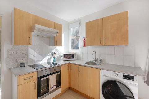 Studio for sale, St. Georges Square, Pimlico, London, SW1V