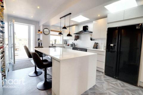 3 bedroom semi-detached house for sale, Radnor Place, Mansfield