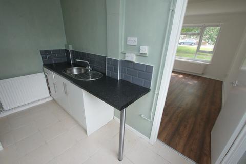1 bedroom ground floor flat to rent, Church Street, Ellesmere Port, Cheshire. CH65