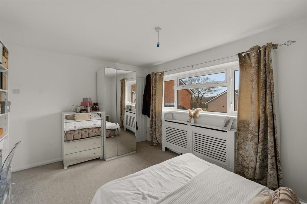 11 Tenby Close-13.jpg