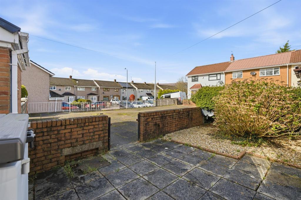 11 Tenby Close-3.jpg