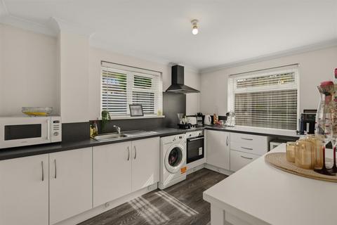 3 bedroom end of terrace house for sale, Tenby Close, Cwmbran NP44