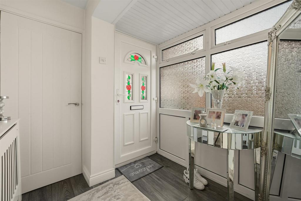 11 Tenby Close-5.jpg