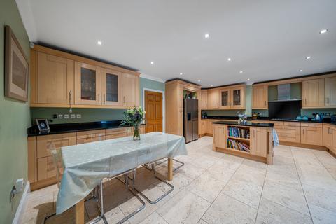 undefined, Chiltern Hills Road, Beaconsfield, HP9