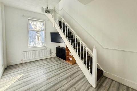 2 bedroom maisonette to rent, Kimberley Road, Hampshire PO4