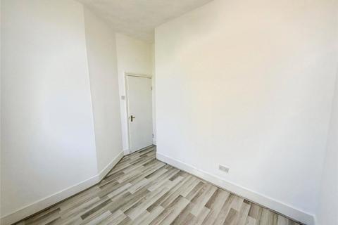 2 bedroom maisonette to rent, Kimberley Road, Hampshire PO4