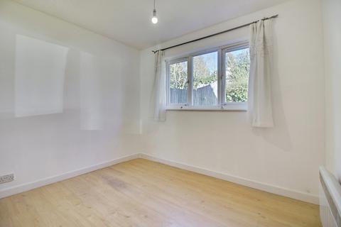 2 bedroom maisonette for sale, Tudor Close, Hatfield AL10