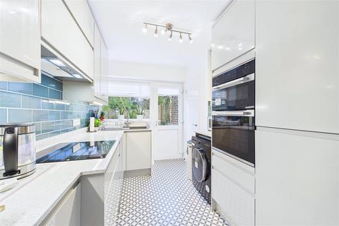 3 bedroom terraced house for sale, Central Clevedon living moments from amenities