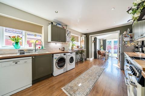 4 bedroom detached bungalow for sale, Ashfield, Sturton by Stow, Lincoln, Lincolnshire, LN1