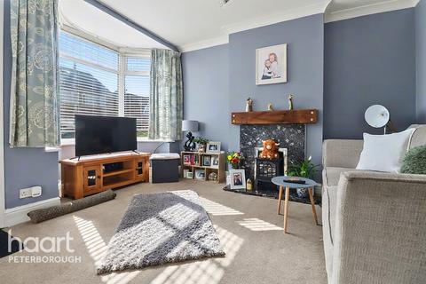 2 bedroom terraced house for sale, Chapel Street, Stanground