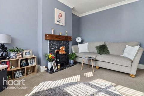 2 bedroom terraced house for sale, Chapel Street, Stanground