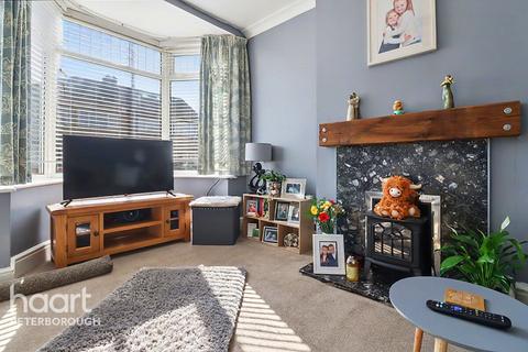 2 bedroom terraced house for sale, Chapel Street, Stanground