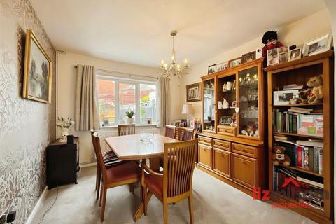 3 bedroom semi-detached house for sale, New Road, Newhall DE11