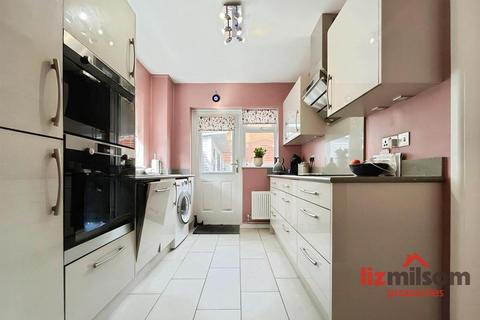 3 bedroom semi-detached house for sale, New Road, Newhall DE11