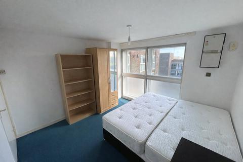 undefined, Harris Close, Greater London TW3