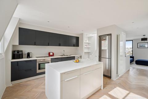 3 bedroom flat for sale, Cornwall Gardens, London SW7