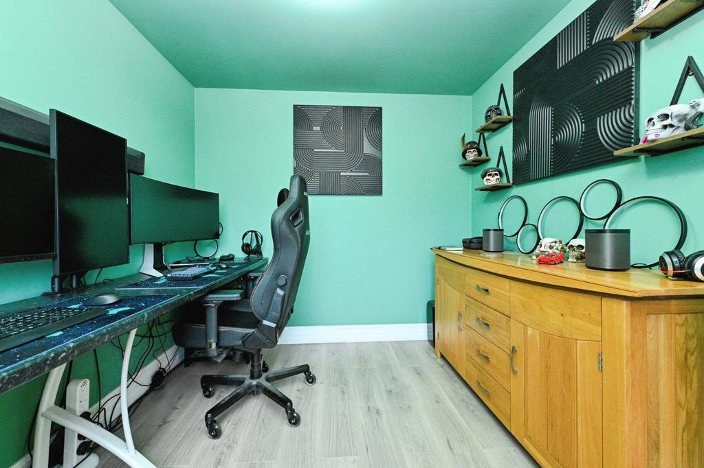 Pbox-IMG.jpg