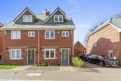 undefined, Kilty Place, High Wycombe HP11