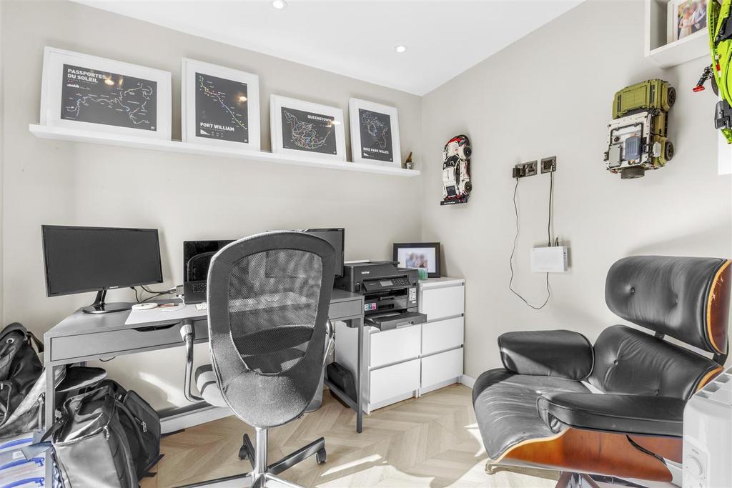 25 Kilty Place, HP11 1 DG-16.jpg