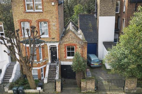 Sandringham Road, London, E8