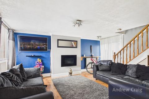 3 bedroom semi-detached house for sale, Marigold Walk, South Shields
