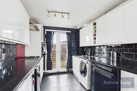 3 bedroom semi-detached house for sale, Marigold Walk, South Shields