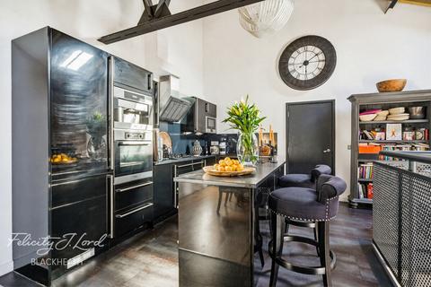 3 bedroom apartment for sale, Marlborough Road, Woolwich