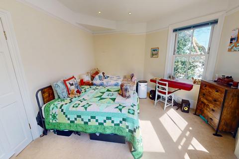 2 bedroom flat to rent, Chatham Place, City Centre, Brighton, BN1