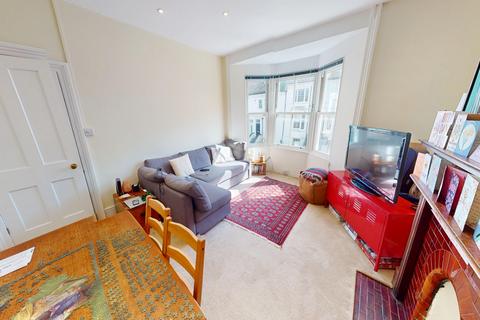 2 bedroom flat to rent, Chatham Place, City Centre, Brighton, BN1