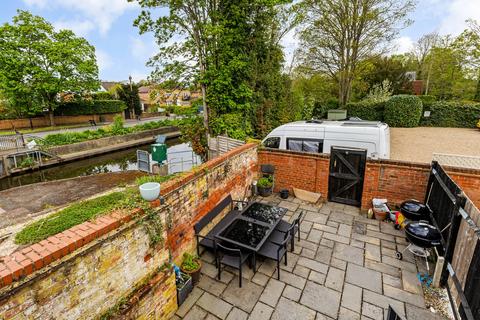 undefined, Boulters Lock Island, Maidenhead, SL6