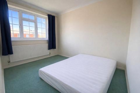 undefined, Bearwood Gardens, Fleet, Hampshire, GU51